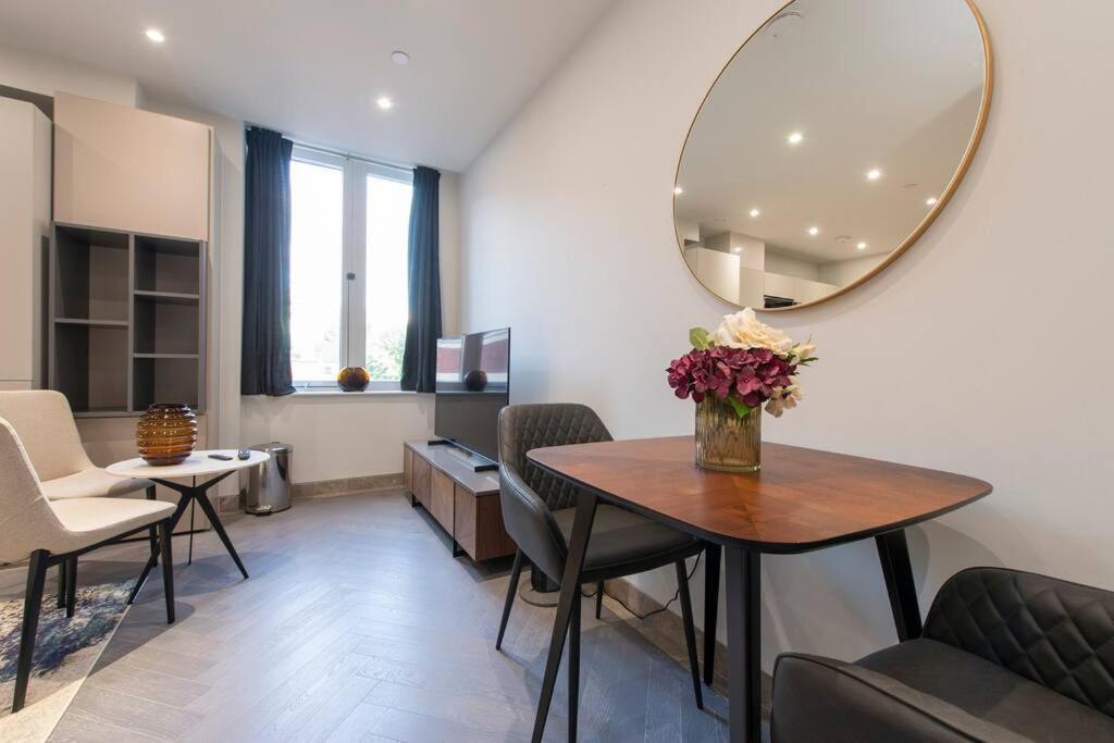 Urban Delight Chrl F8 Apartment